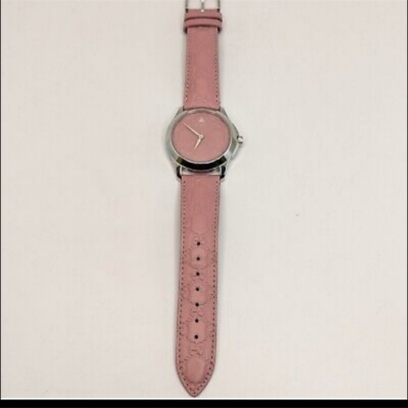 Gucci Luxury Watch Gorgeous! Swiss made and all leather! - Picture 4 of 8